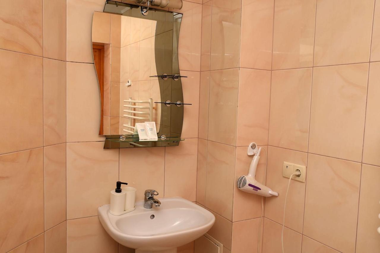 Oskolok Dovbusha Mini-Hotel Yaremche Ngoại thất bức ảnh