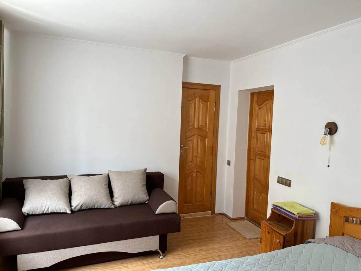 Oskolok Dovbusha Mini-Hotel Yaremche Ngoại thất bức ảnh