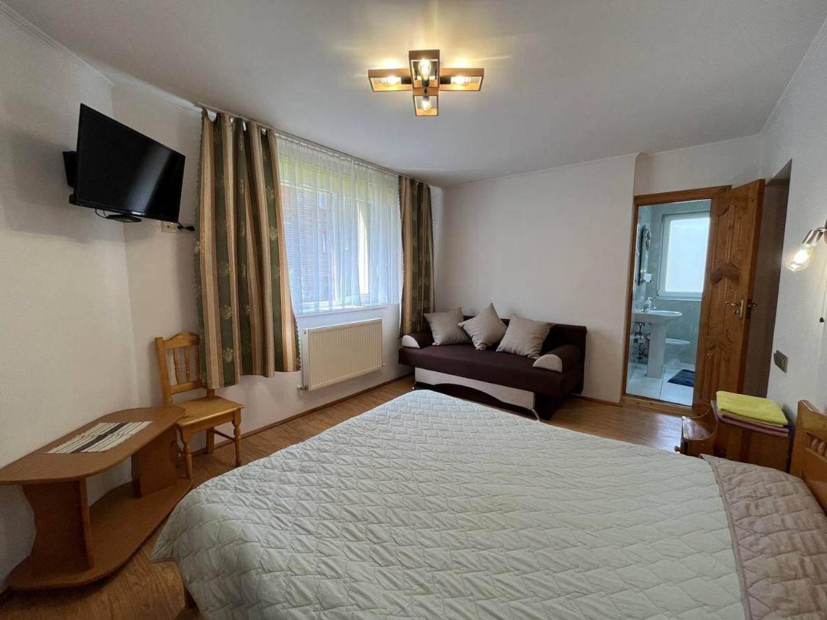 Oskolok Dovbusha Mini-Hotel Yaremche Ngoại thất bức ảnh